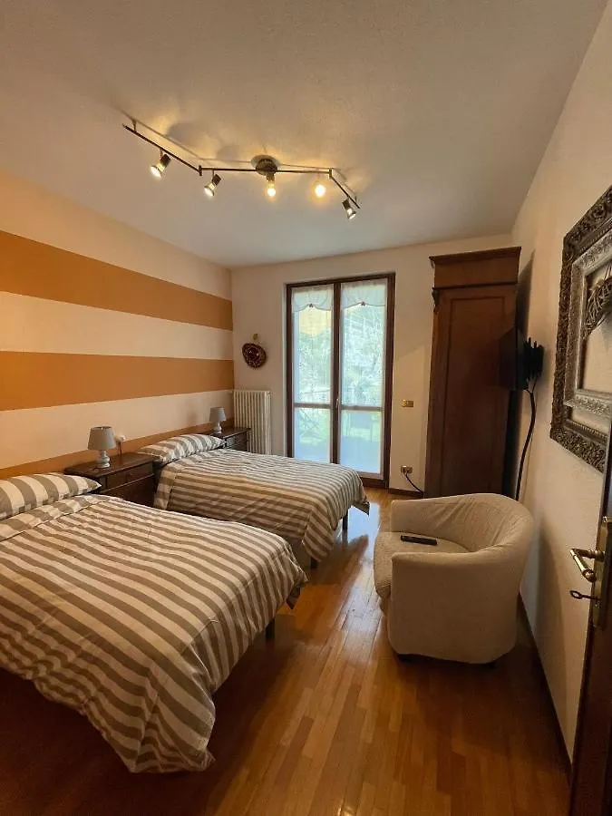 B&B Gli Ulivi 카를라조